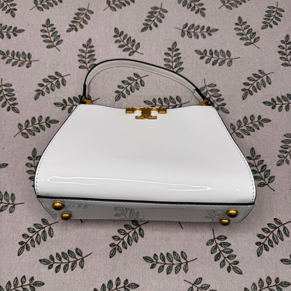 Tory Burch Cream Crossbody Bag with Gold Hardware - Picture 2 of 7